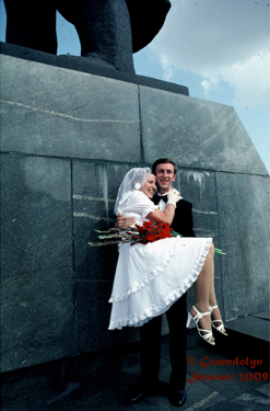 Wedding 
Couple at the Feet of Lenin, Novosibirsk (Russia), USSR, 1984; Photographed 
by Gwendolyn Stewart, c. 2009; All Rights Reserved
